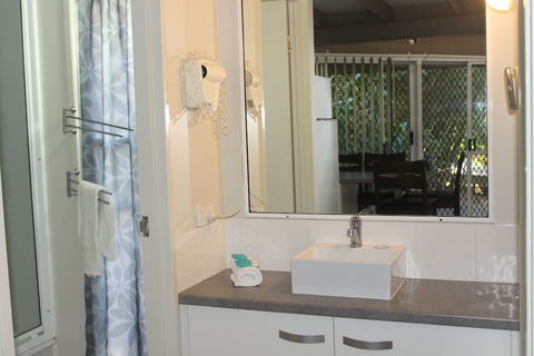 Kellys Beach Resort - Airlie Beach Holiday 3