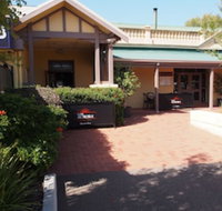 Dongara Hotel Motel - Airlie Beach Holiday