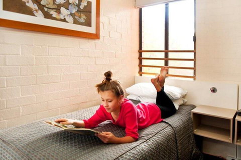 Oxley Court Serviced Apartments - Airlie Beach Holiday 5