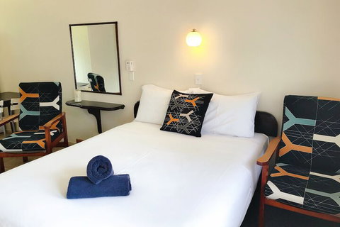 Paradise Court Holiday Units - Airlie Beach Holiday 7