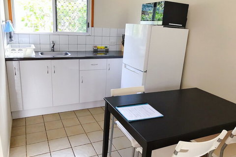 Paradise Court Holiday Units - Airlie Beach Holiday 5