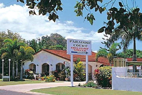 Paradise Court Holiday Units - Airlie Beach Holiday 1