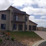 Relax On Par - Airlie Beach Holiday 0