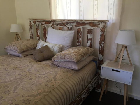 A Peaceful Cabin In The Country - Airlie Beach Holiday 6