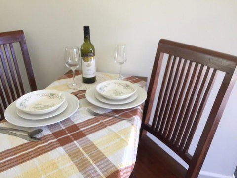 A Peaceful Cabin In The Country - Airlie Beach Holiday 4