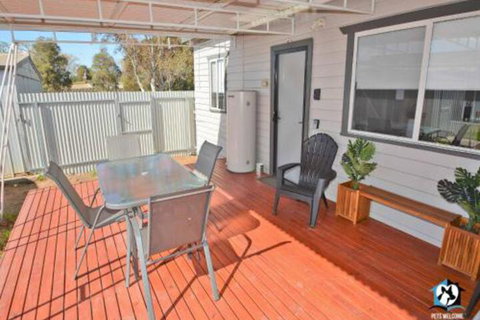 Just Renovated 2BR Cottage In Heart Of Wentworth - Airlie Beach Holiday 1