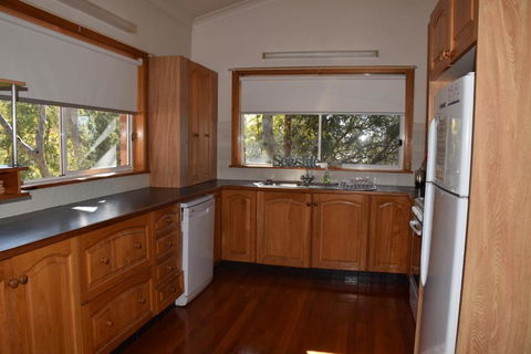 Tranquillity Beach House - Airlie Beach Holiday 6