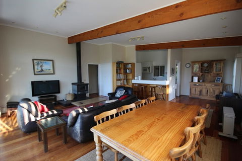 Fairways Close - Airlie Beach Holiday 0