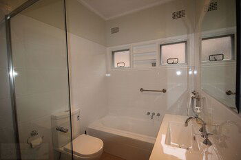 Fairways Close - Airlie Beach Holiday 4