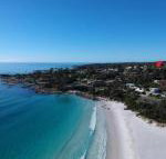 GRANITE BEACH HOUSE at Bay of Fires - Airlie Beach Holiday