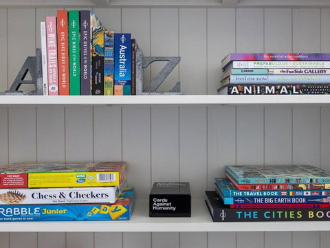 Azure Waters Perfectly Positioned With Ocean Views - Airlie Beach Holiday 5