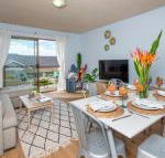 Armstrong Ridge affordable beach oasis - Airlie Beach Holiday