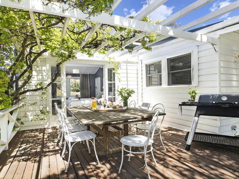 Bourne Cottage Perfect For All Seasons - Airlie Beach Holiday 2