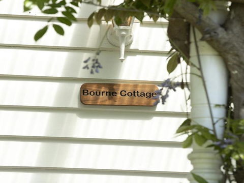 Bourne Cottage Perfect For All Seasons - Airlie Beach Holiday 6