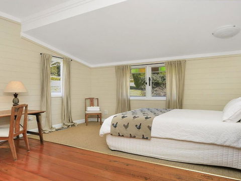 Cloudhill Magnificent Rural Views To Sydney - Airlie Beach Holiday 5