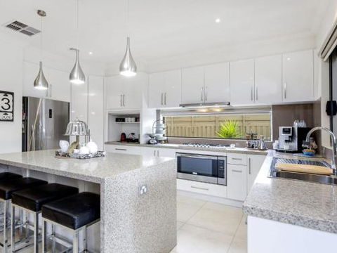 LA DOLCE VITA RETREAT RYE - Airlie Beach Holiday 3