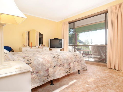 FAMILY GETAWAY DROMANA - Airlie Beach Holiday 3