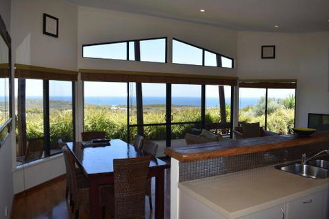 Redgate Beach Escape - Airlie Beach Holiday 3