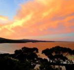 DOLPHIN LOOKOUT COTTAGE amazing views of the Bay of Fires - Airlie Beach Holiday