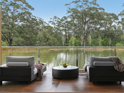 Casa Sul Lago Quite Simply A Very Special Place - Airlie Beach Holiday 1