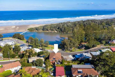 Seven Smiles Riverside Location & Ocean Views - Airlie Beach Holiday 2