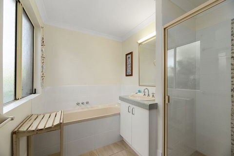 Fabulous Pet Friendly Family Home - 3 Carribean Court - Airlie Beach Holiday 2