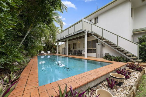 Fabulous Pet Friendly Family Home - 3 Carribean Court - Airlie Beach Holiday 1