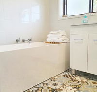 Marazul BEST DEAL Stone Bathtub WIFI Functional - Airlie Beach Holiday