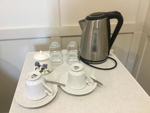 Araluen Historic House Deluxe Room - Airlie Beach Holiday 2