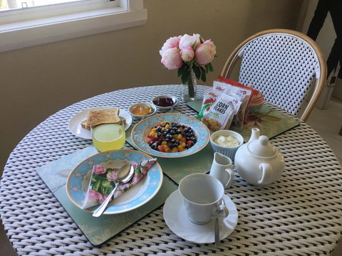 Araluen Historic House Deluxe Room - Airlie Beach Holiday 4