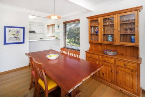 Kendall Beach Apartments 5 Belongil Beach - Airlie Beach Holiday 6