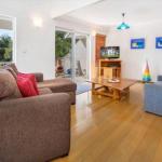 Kendall Beach Apartments 5 Belongil Beach - Airlie Beach Holiday 0