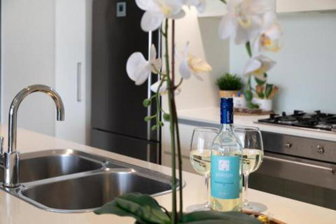 Amazing River View 3 Bedroom Apartment Brisbane CBD Netflix Fast Wifi Carpark - Airlie Beach Holiday 4