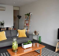 Stylish 1 Bedroom Apartment by Melbourne Park in Richmond - Airlie Beach Holiday