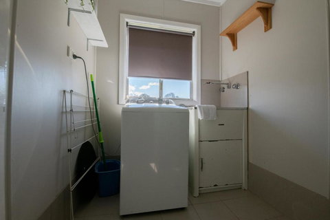 Autumn St. Trendy East Orange Near CBD - Airlie Beach Holiday 3