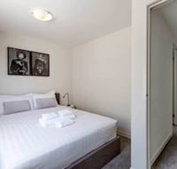 Spacious 2 Bedroom Inner City Townhouse with Private Rooftop - Airlie Beach Holiday