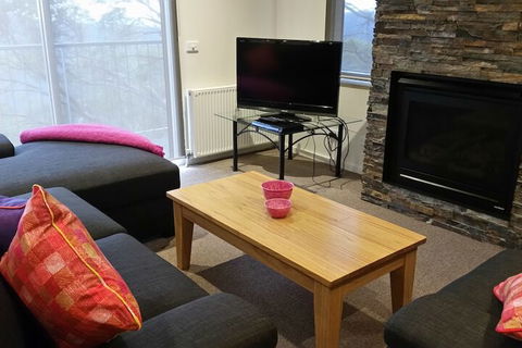 K2 Unit 11 - Airlie Beach Holiday 7