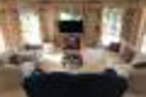 Comfortable Family Home WiFi South West Region - Airlie Beach Holiday 3