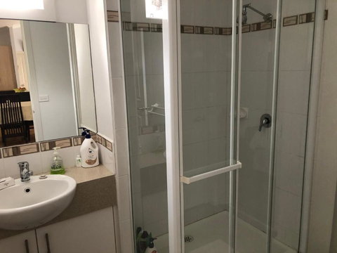 Modern Home Tarwin Lower - Airlie Beach Holiday 4