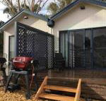 Coonawarra Cabins Unit C - Airlie Beach Holiday