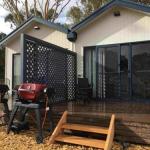 Coonawarra Cabins Unit C - Airlie Beach Holiday 0