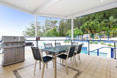 Kallaroo Street 3 Corlette - Airlie Beach Holiday 0