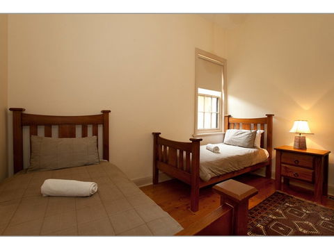 Fairholme Townhouse - Airlie Beach Holiday 1