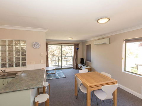 Cobb & Co 3 / 39 Cobbon Crescent - Airlie Beach Holiday 4