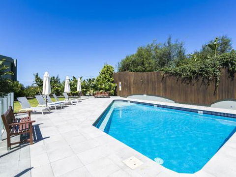 LORNE CHALET APARTMENT 36 Central Location - Airlie Beach Holiday 1