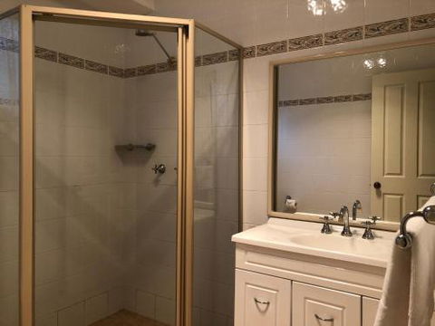 Penders 6 - Airlie Beach Holiday 0
