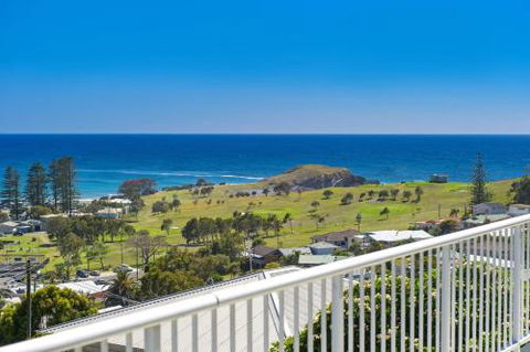 La Mer 19 Dulconghi Street - Airlie Beach Holiday 0