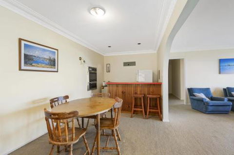 La Mer 19 Dulconghi Street - Airlie Beach Holiday 4
