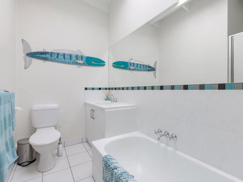 Absolute Beachfront - Airlie Beach Holiday 4