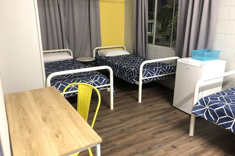 Reef Backpackers - Airlie Beach Holiday 7